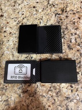 RFID-Blocking Card & Key Holder Wallet - Black Carbon Finish